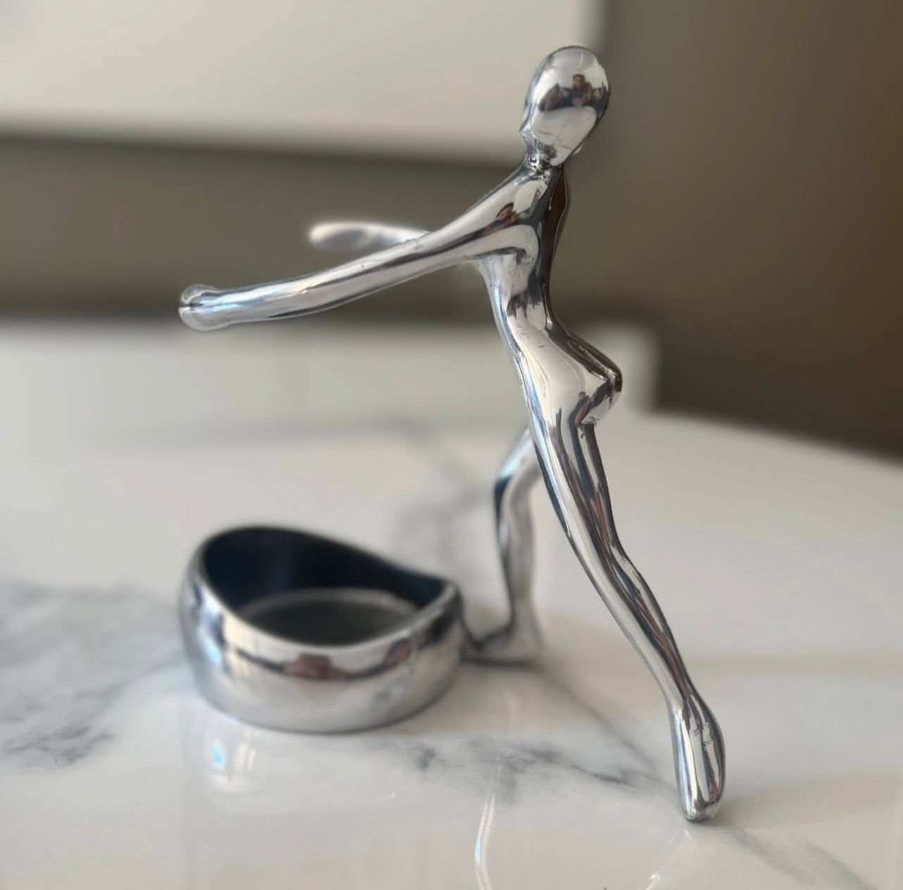 Lady Wine Holder